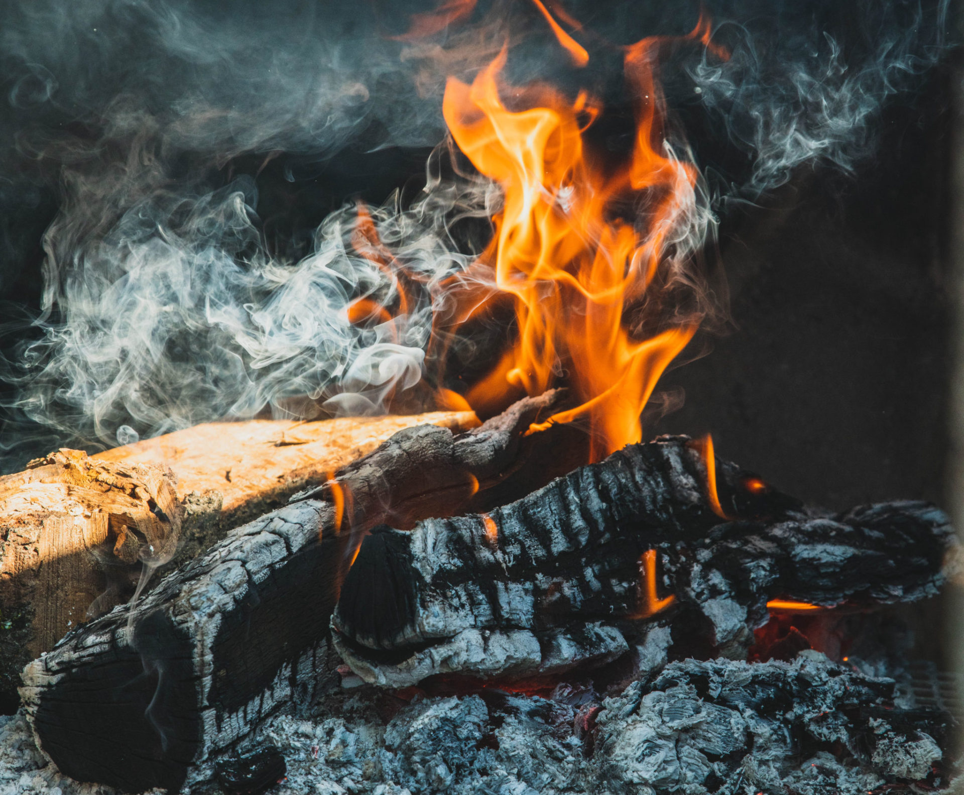 Fire in a BBQ smoker